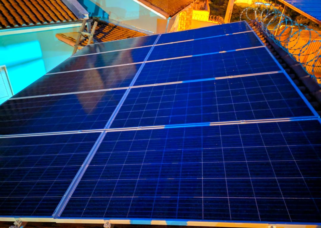 Instalação de placas fotovoltaicas para geração de energia  solar em Varginha
