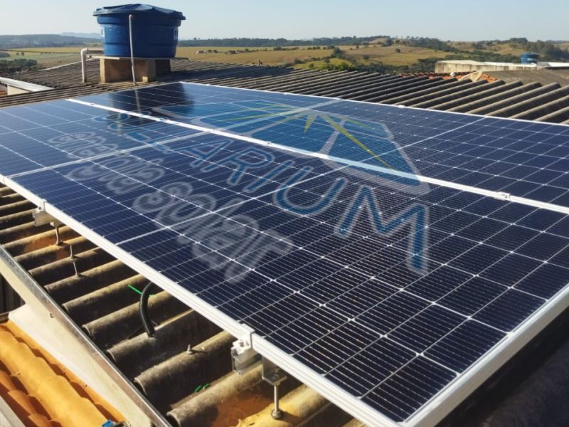 Instalação de placas fotovoltaicas para geração de energia  solar