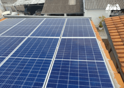 Instalação de placas fotovoltaicas para geração de energia solar em Varginha