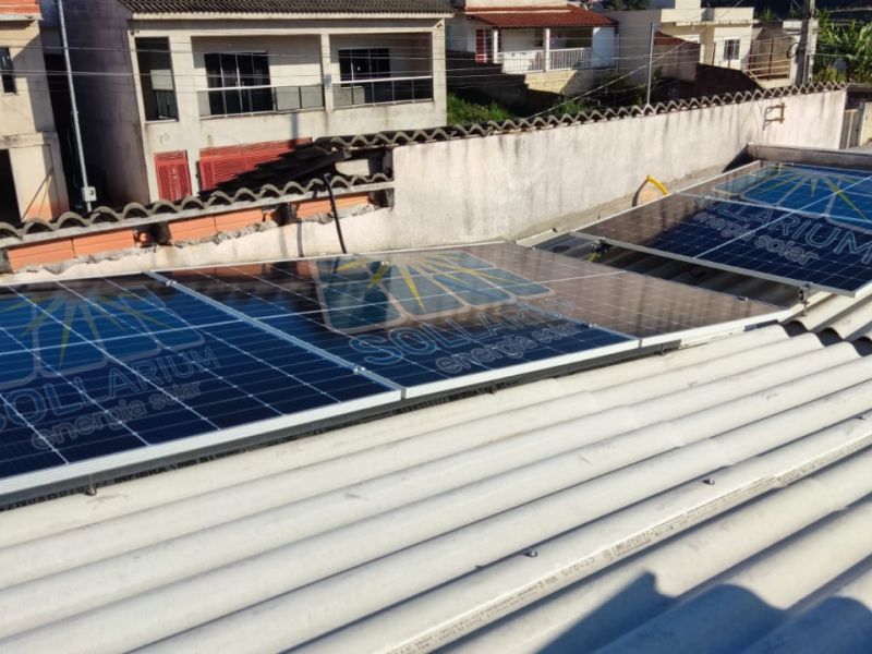 Instalação de placas fotovoltaicas para geração de energia  solar