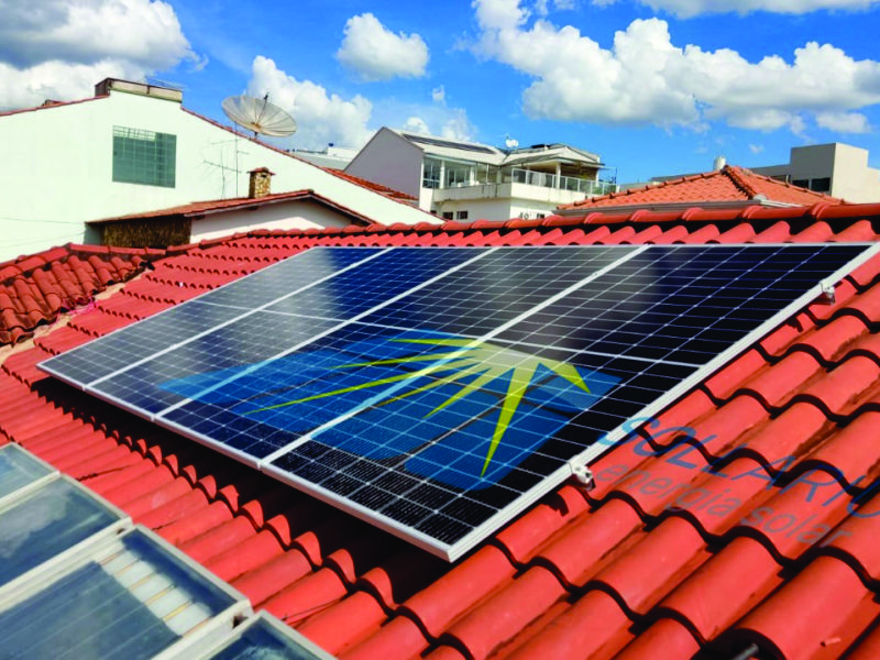 Instalação de placas fotovoltaicas para geração de energia  solar